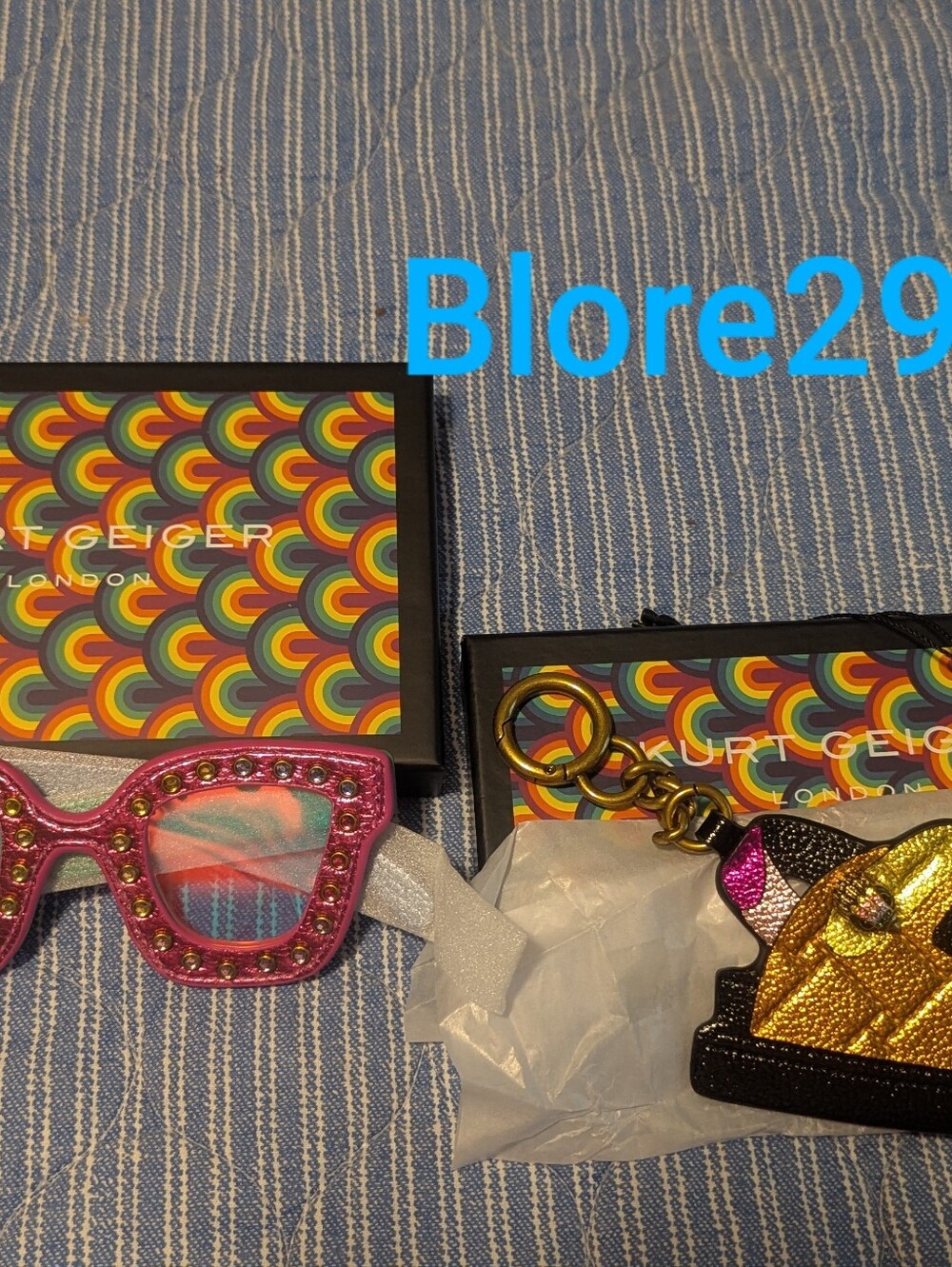 Small Goods For Purses. This Is The Price.